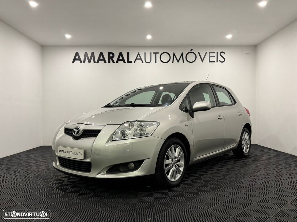 Toyota Auris 1.4 D-4D Sol - 2