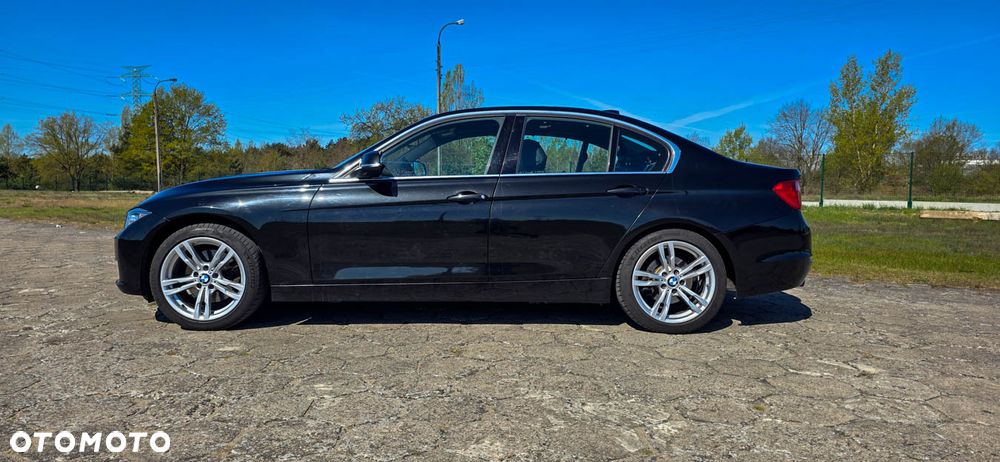BMW Seria 3 328i Luxury Line - 11