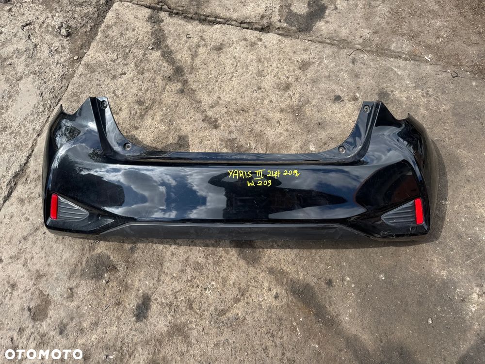 Zderzak Toyota Yaris III lift 2019r tył tylny kolor 209 OE - 1