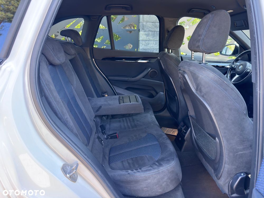 BMW X1 xDrive20i M Sport - 25