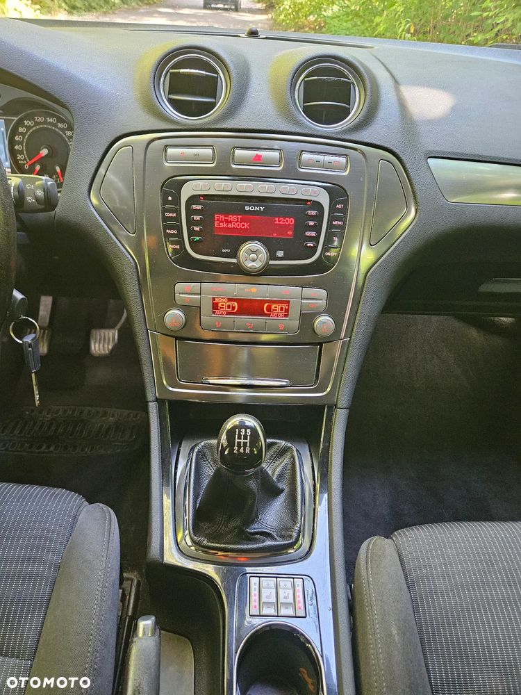 Ford Mondeo 2.0 Titanium - 17
