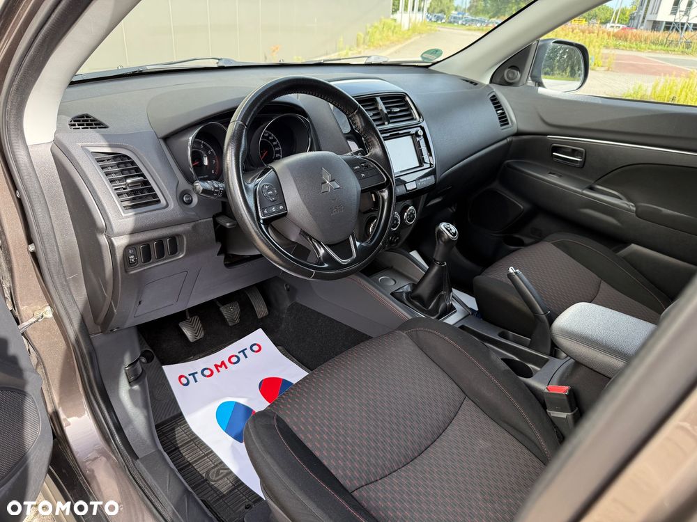 Mitsubishi ASX - 14