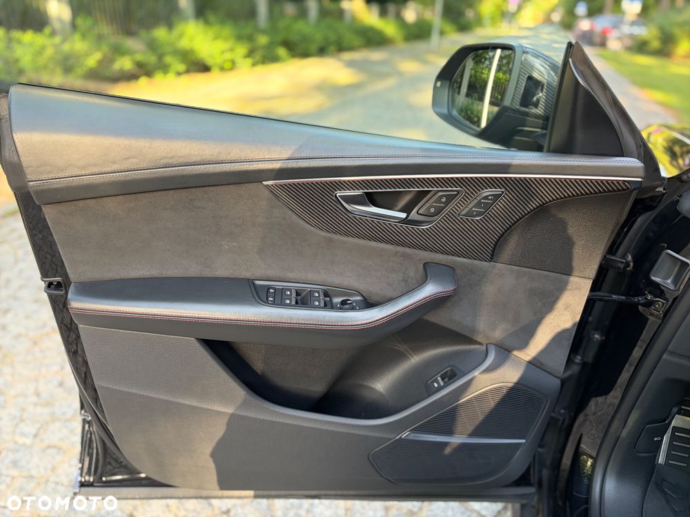 Audi RS Q8 - 21