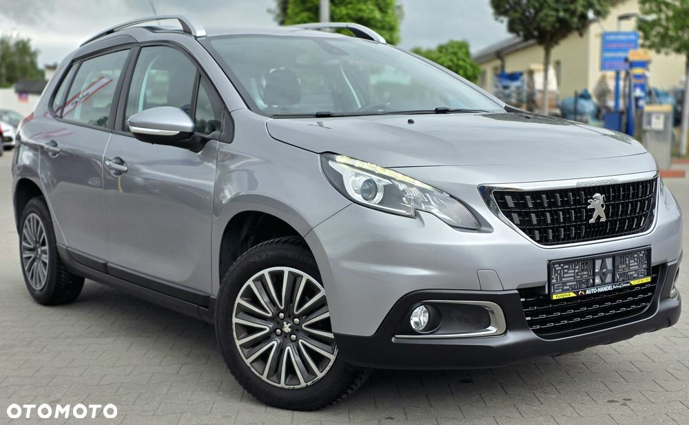 Peugeot 208 - 1