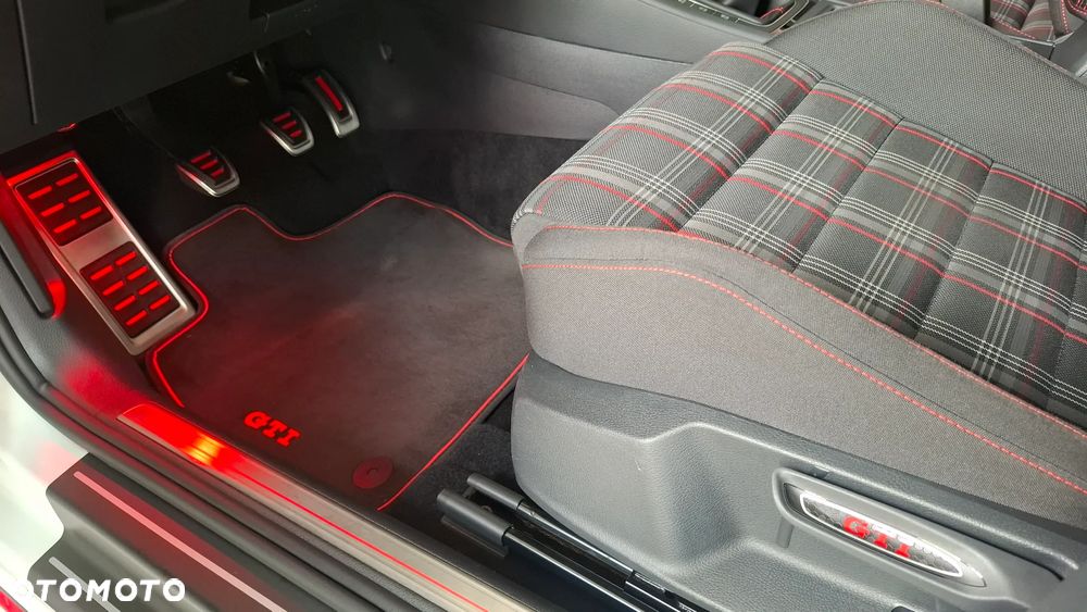 Volkswagen Golf 2.0 TSI BMT GTI Performance - 33