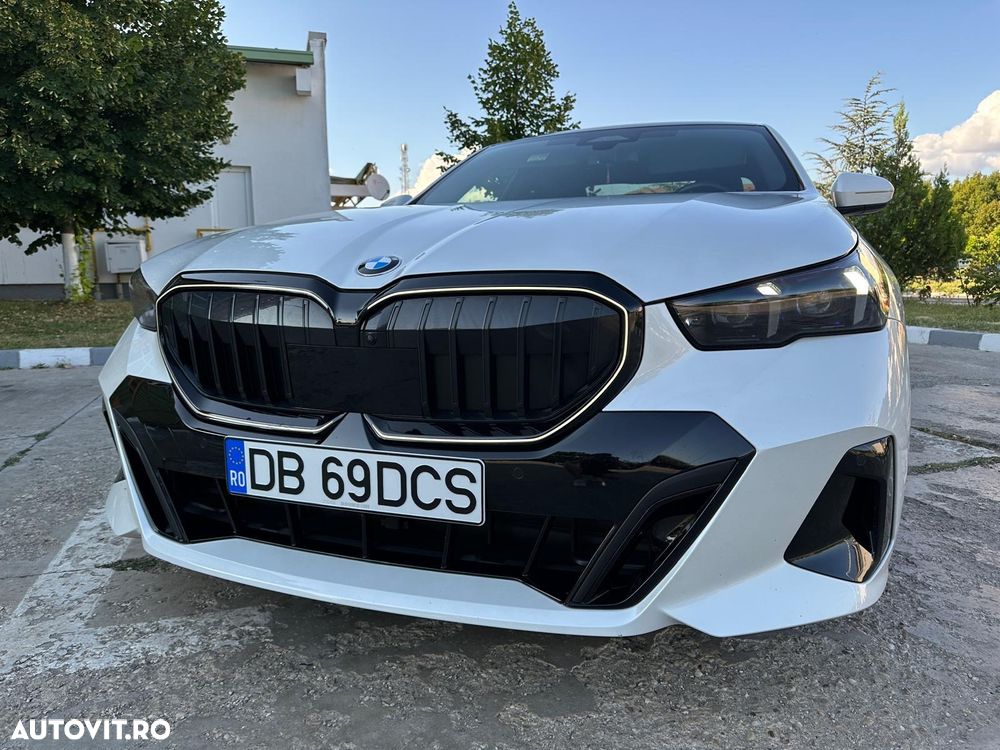 BMW Seria 5 520i Aut. - 32