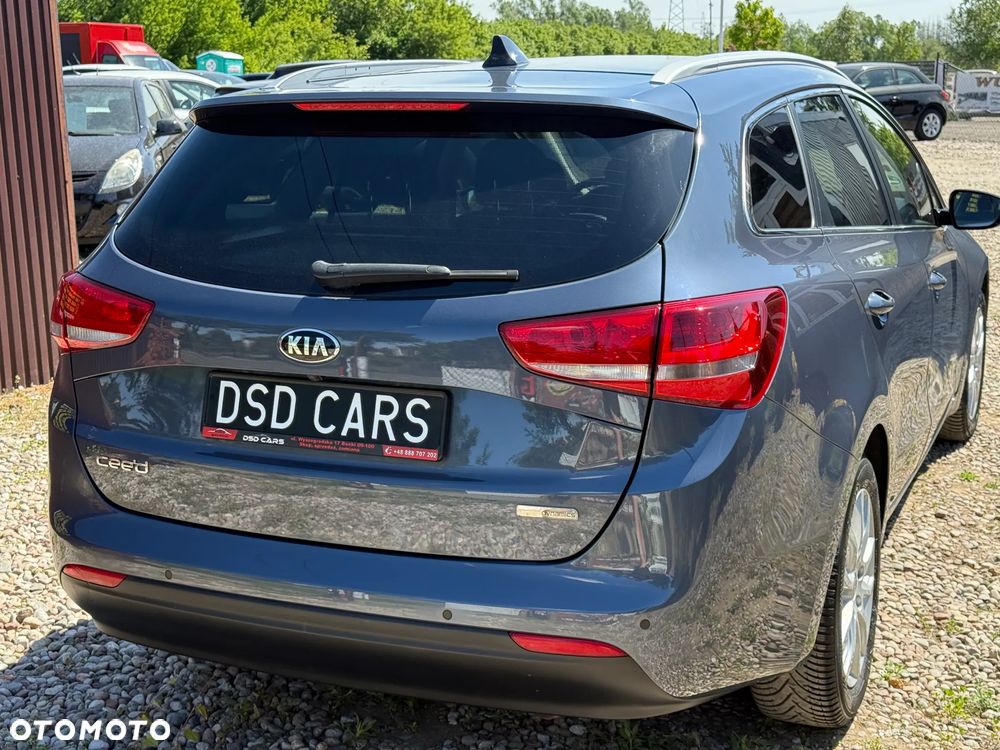 Kia Ceed 1.6 CRDi 136 ISG Platinum Edition - 6