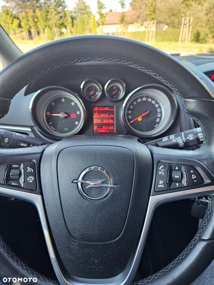 Opel Zafira - 25