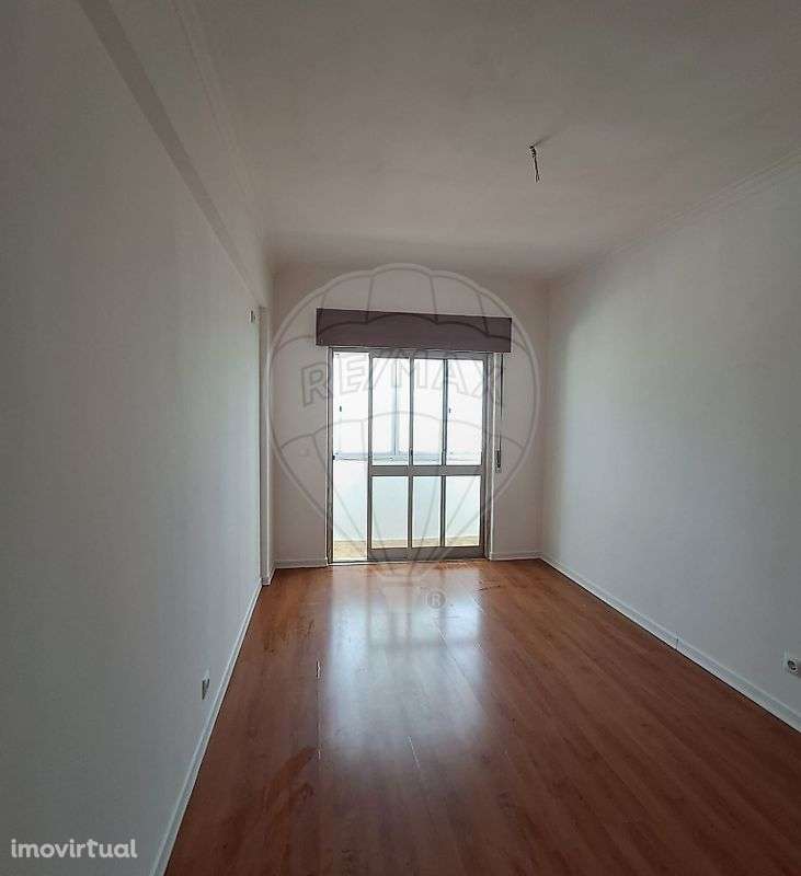 Apartamento T1 para arrendamento - Grande imagem: 2/14