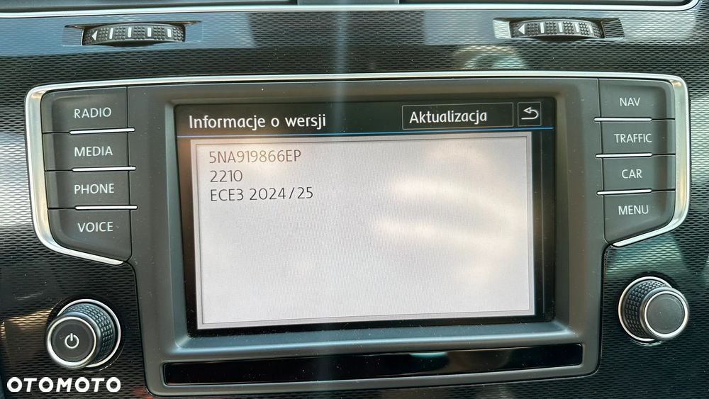 Volkswagen Golf - 25
