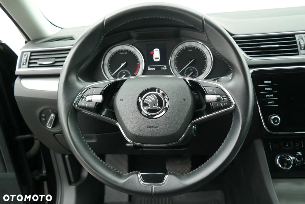 Skoda Superb 2.0 TDI SCR 4x4 Style DSG - 19