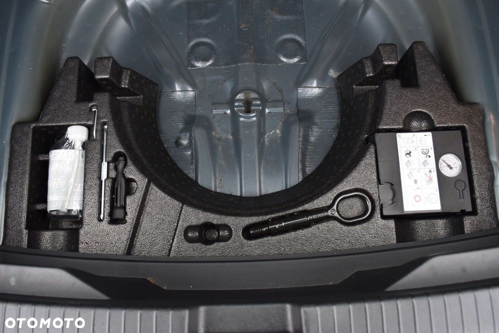 Volkswagen T-Roc 1.5 TSI Life - 38