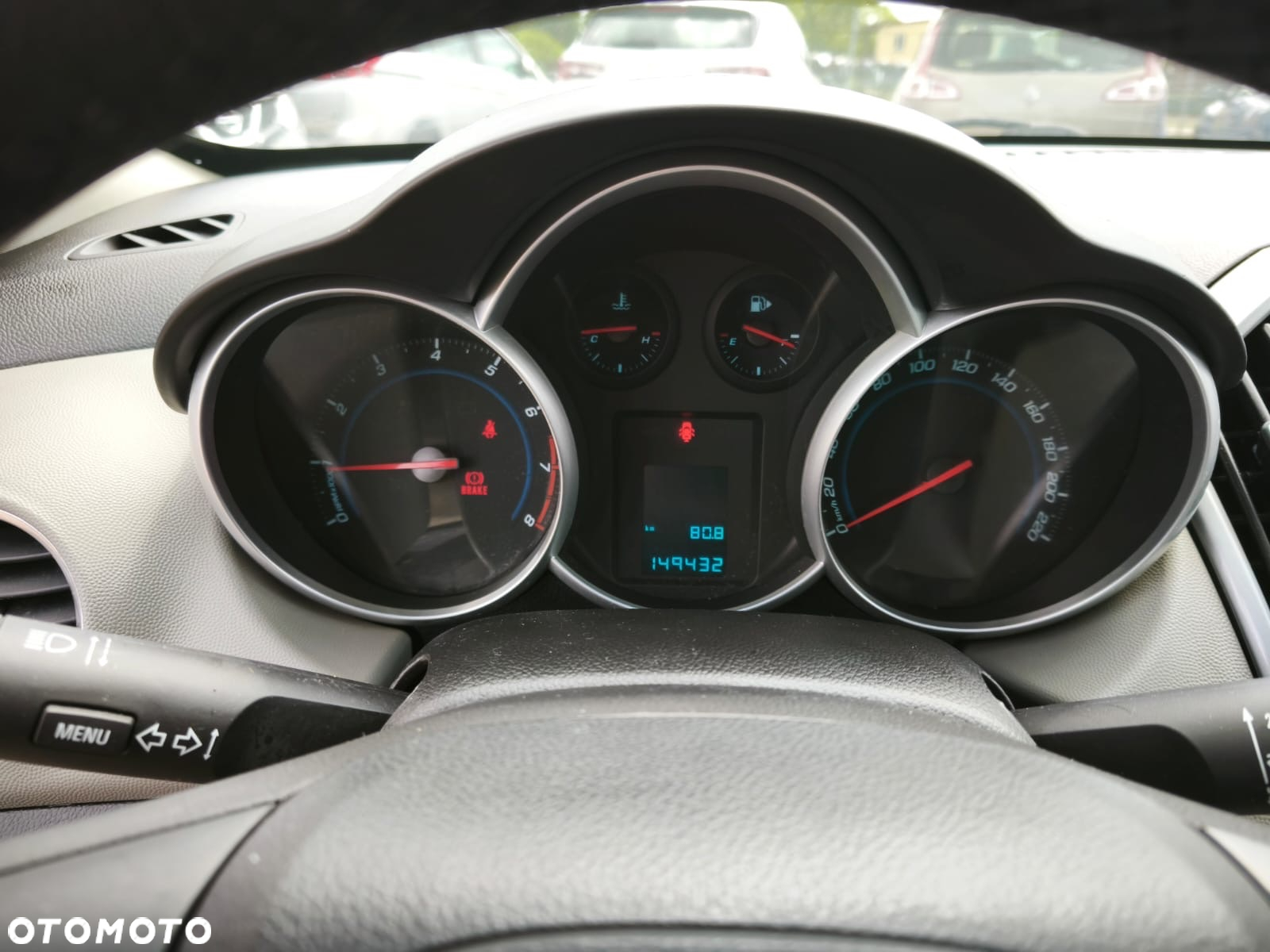 Chevrolet Cruze 1.6 LS - 30