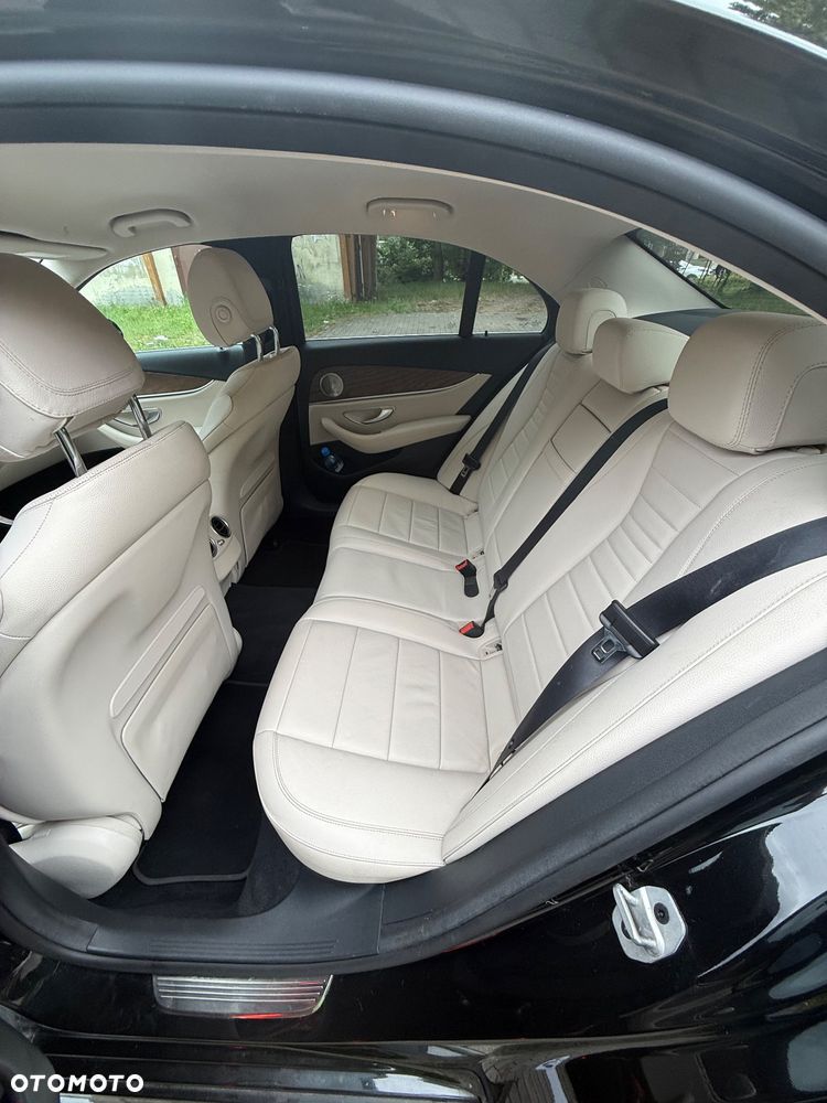 Mercedes-Benz Klasa E 220 d 4-Matic Avantgarde - 15