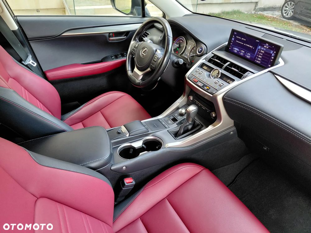 Lexus NX 300h Prestige AWD - 17