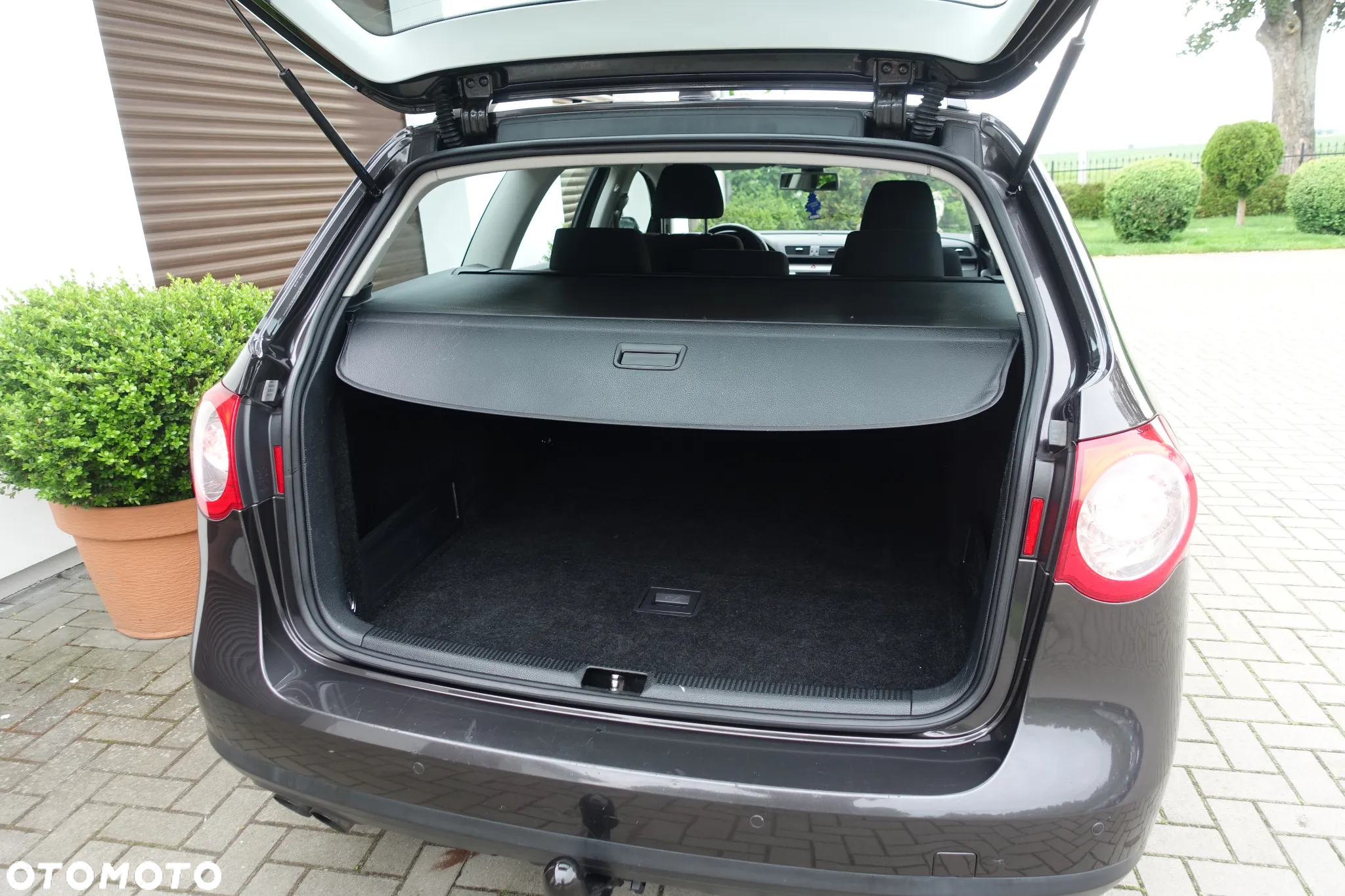 Volkswagen Passat 2.0 TDI DPF BlueMot Comfortline - 10