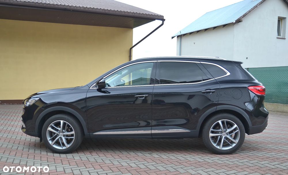 MG EHS Luxury - 8