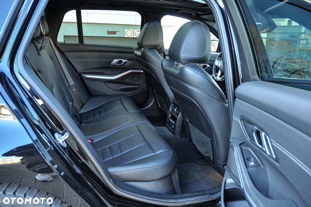 BMW Seria 3 320d - 13