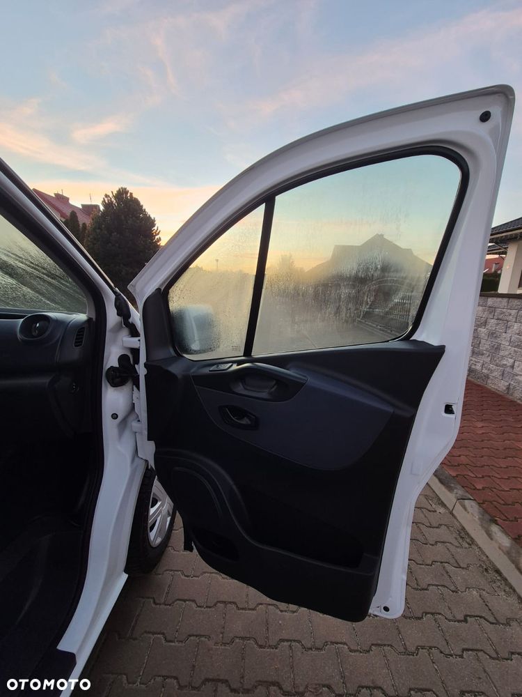 Renault TRAFIC VIVARO LONG 120koni 160Tys km Klima SUPER STAN BEZWYPADKOWY - 19