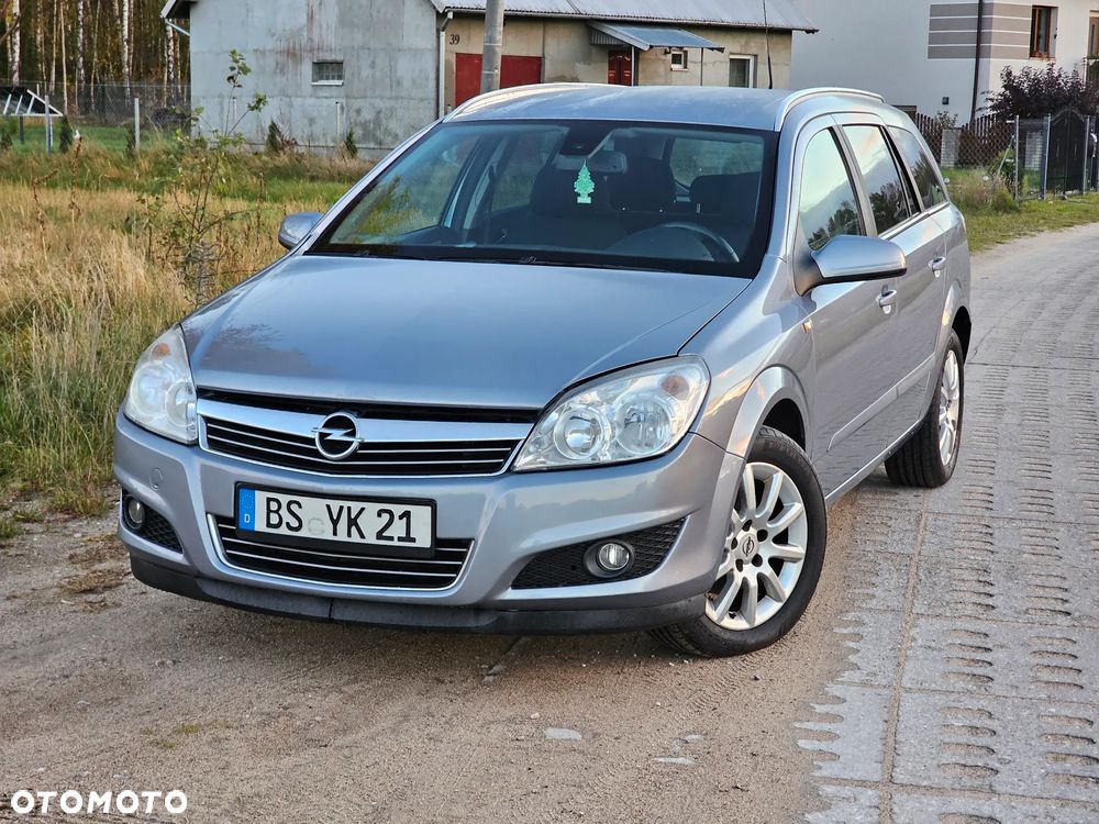 Opel Astra 1.6 Caravan Cosmo - 1