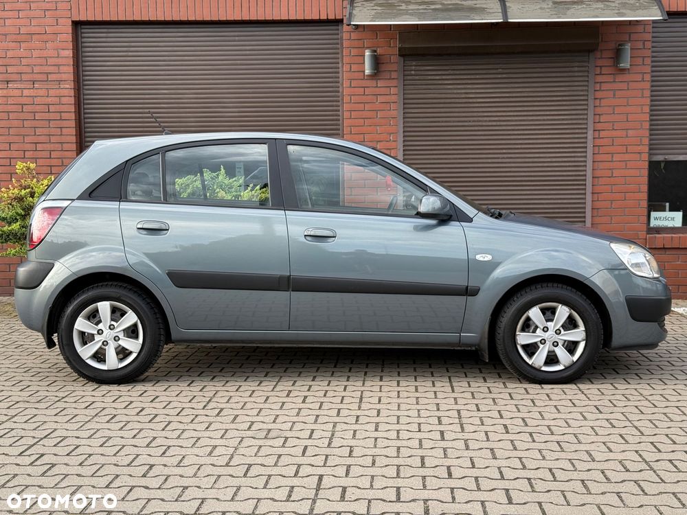 Kia Rio 1.4 Comfort - 9