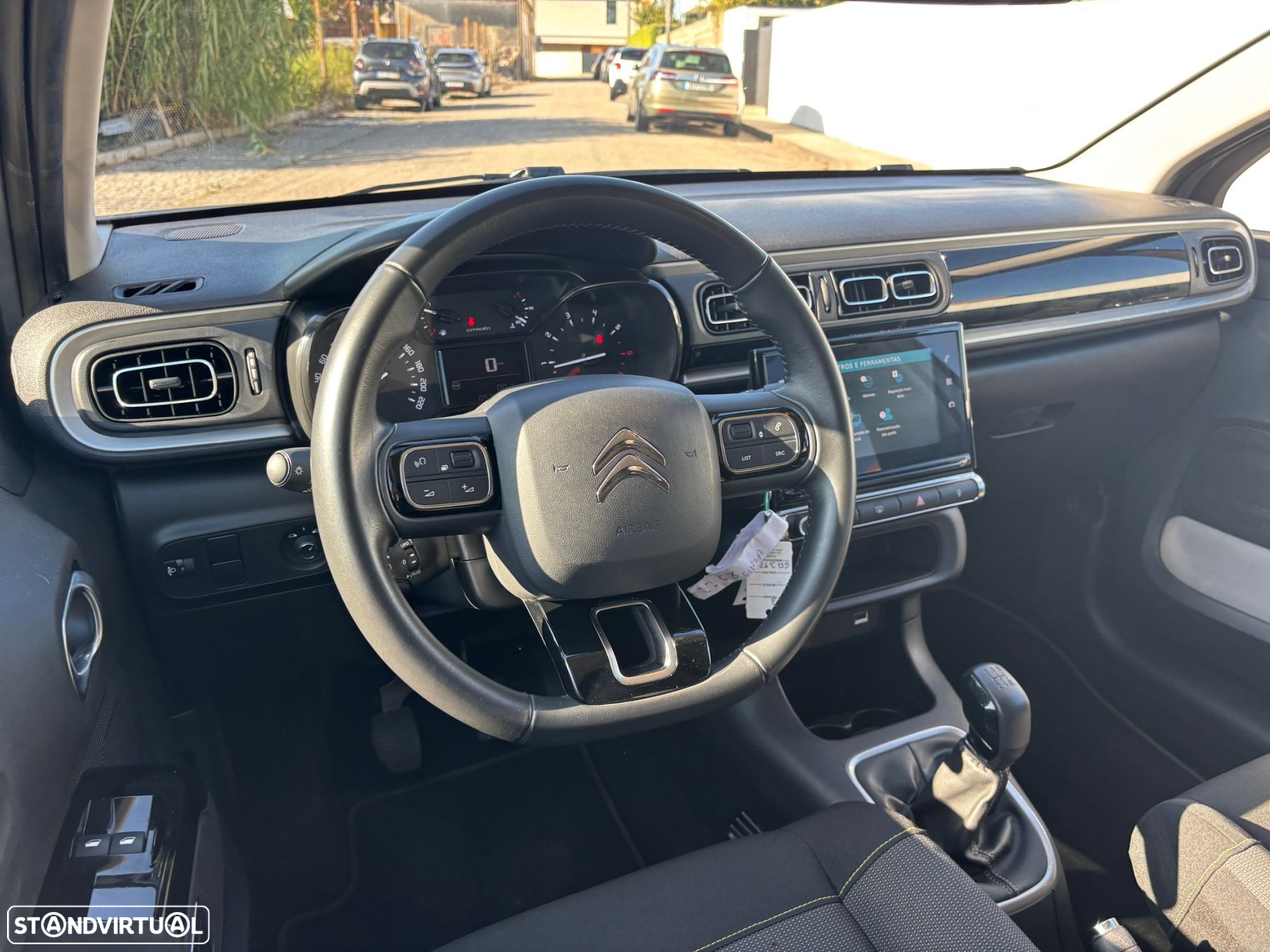 Citroën C3 1.2 PureTech Shine - 16