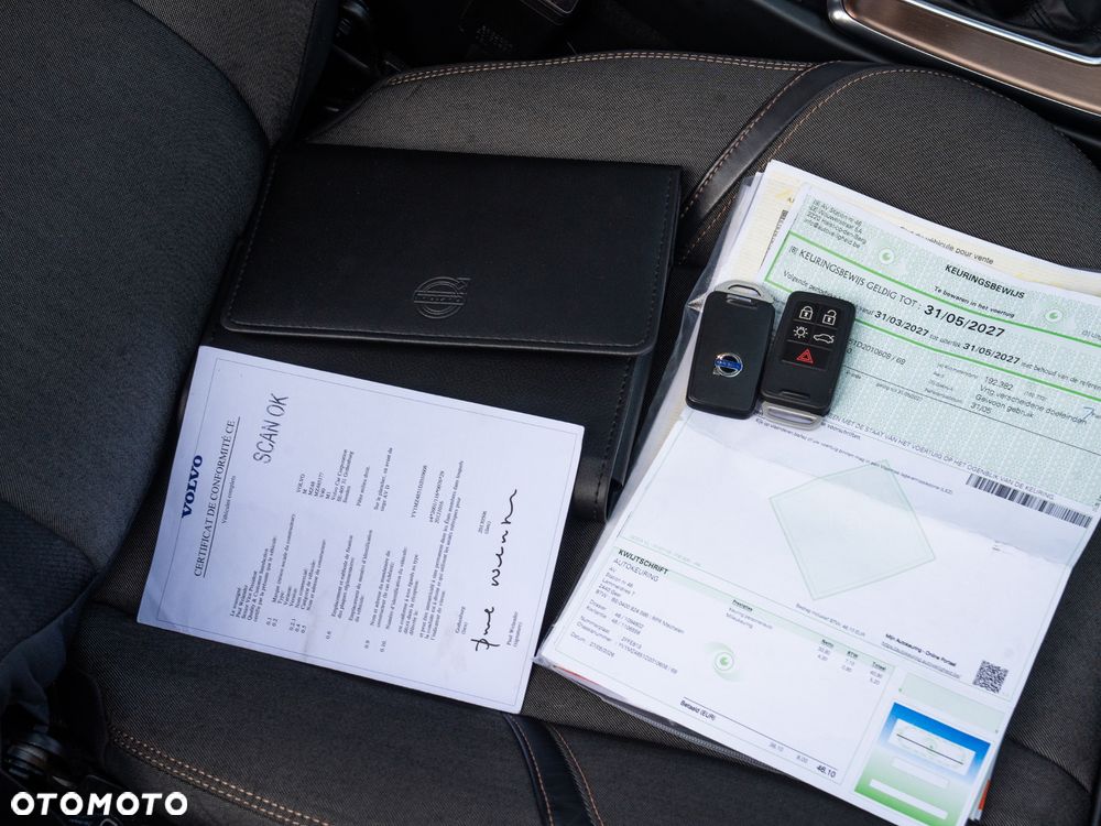 Volvo V40 T4 Momentum - 41