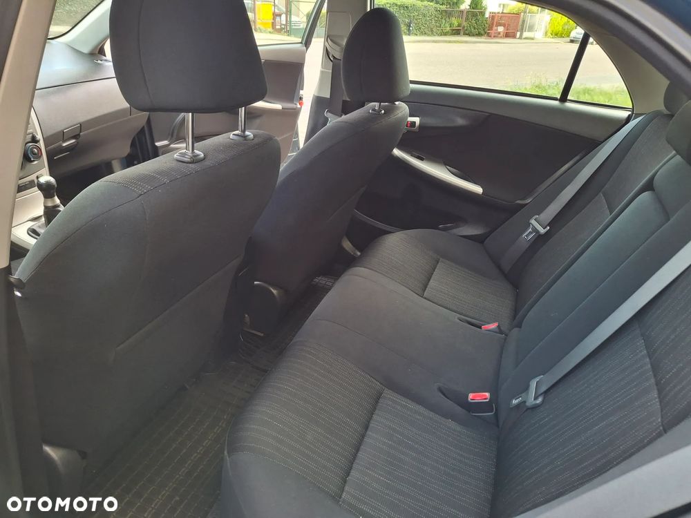 Toyota Corolla 1.6 VVT-i Premium - 22