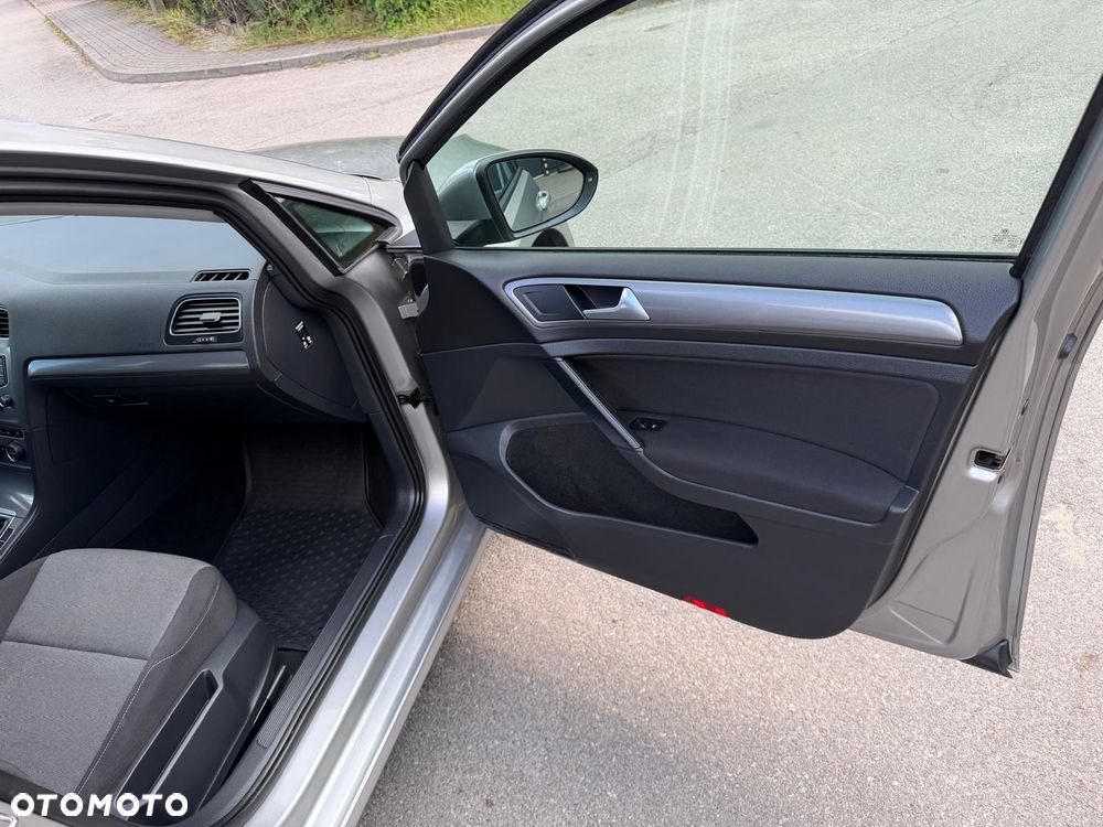 Volkswagen Golf 1.2 TSI BlueMotion Technology Comfortline - 15