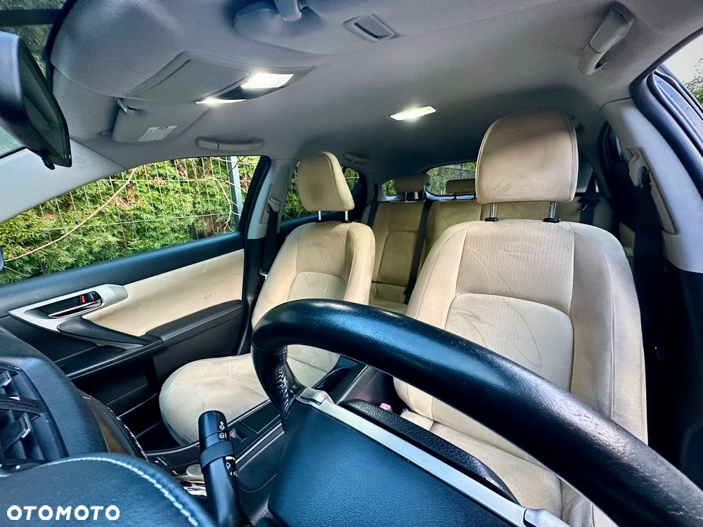 Lexus CT - 20
