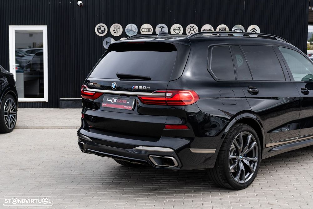 BMW X7 M50d - 10
