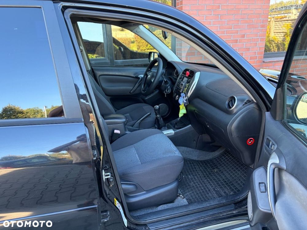 Toyota RAV4 - 11