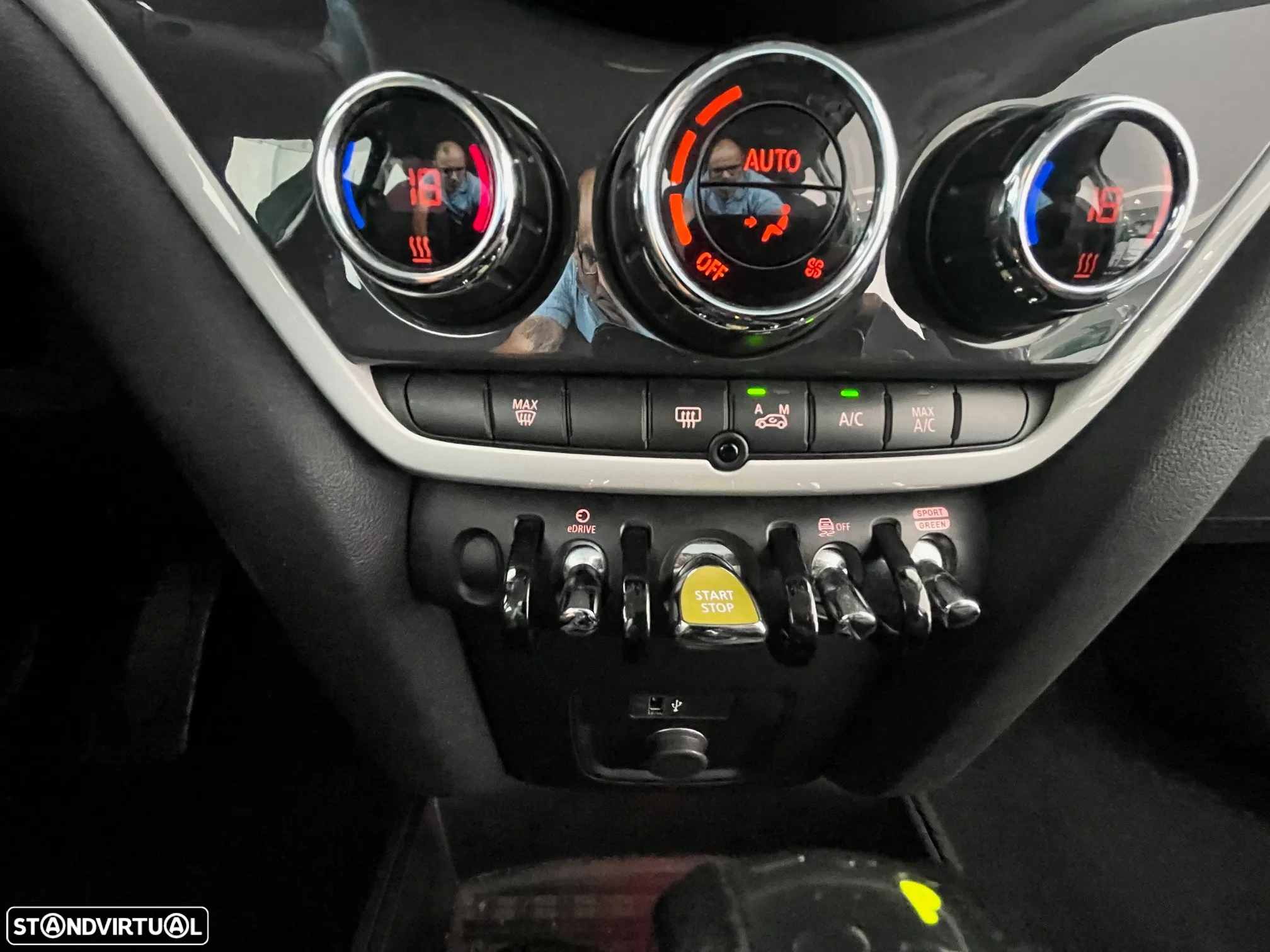 MINI Countryman Cooper SE ALL4 Auto - 19