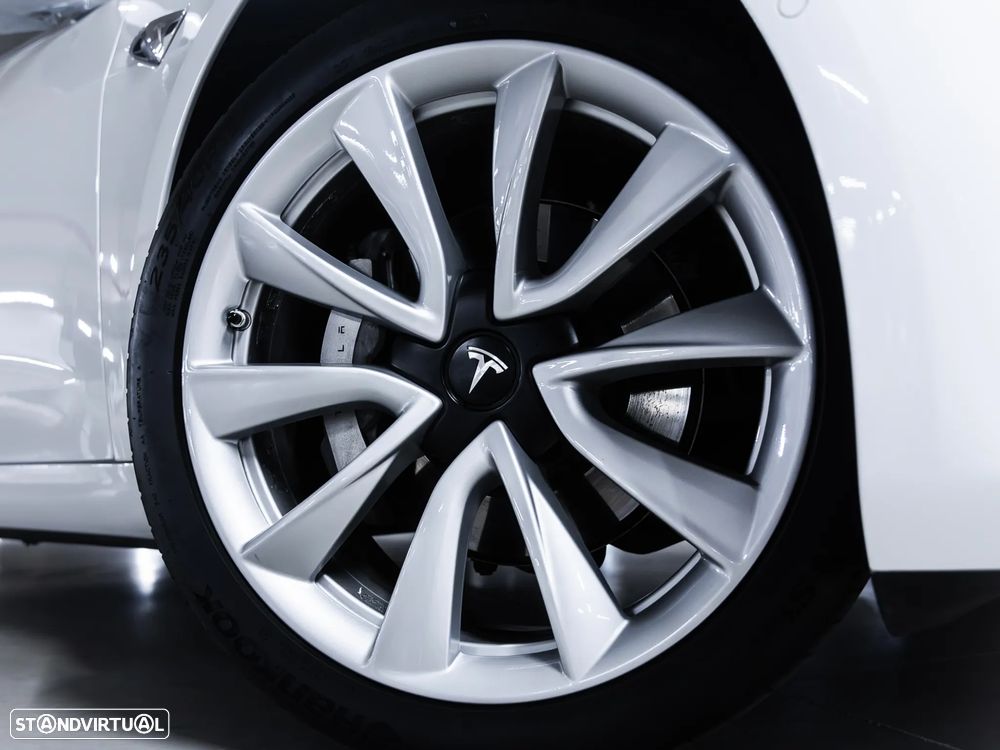 Tesla Model 3 Standard Range Plus RWD - 3