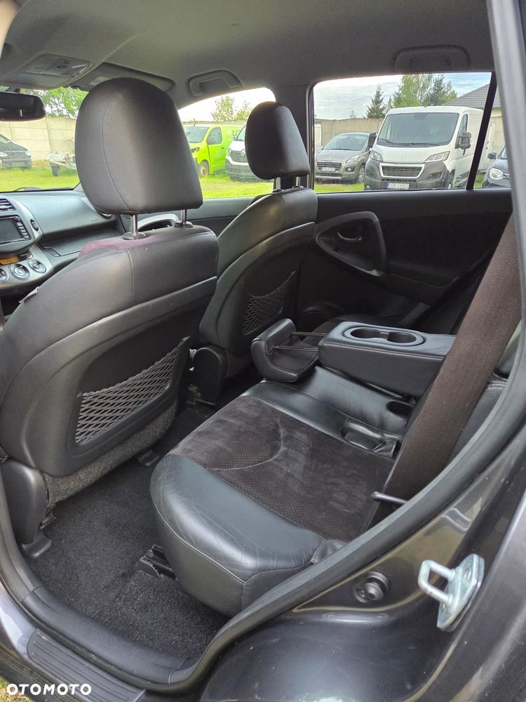 Toyota RAV4 2.2 D-4D 4x4 Life - 16