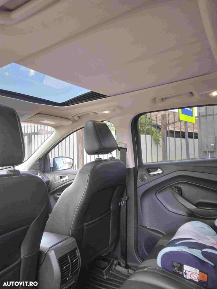 Ford Kuga 2.0 TDCi Powershift 4WD Titanium - 16