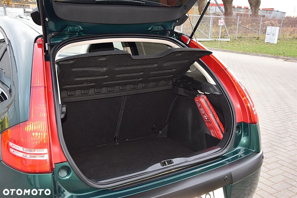 Citroën C4 1.4 16V Advance - 16