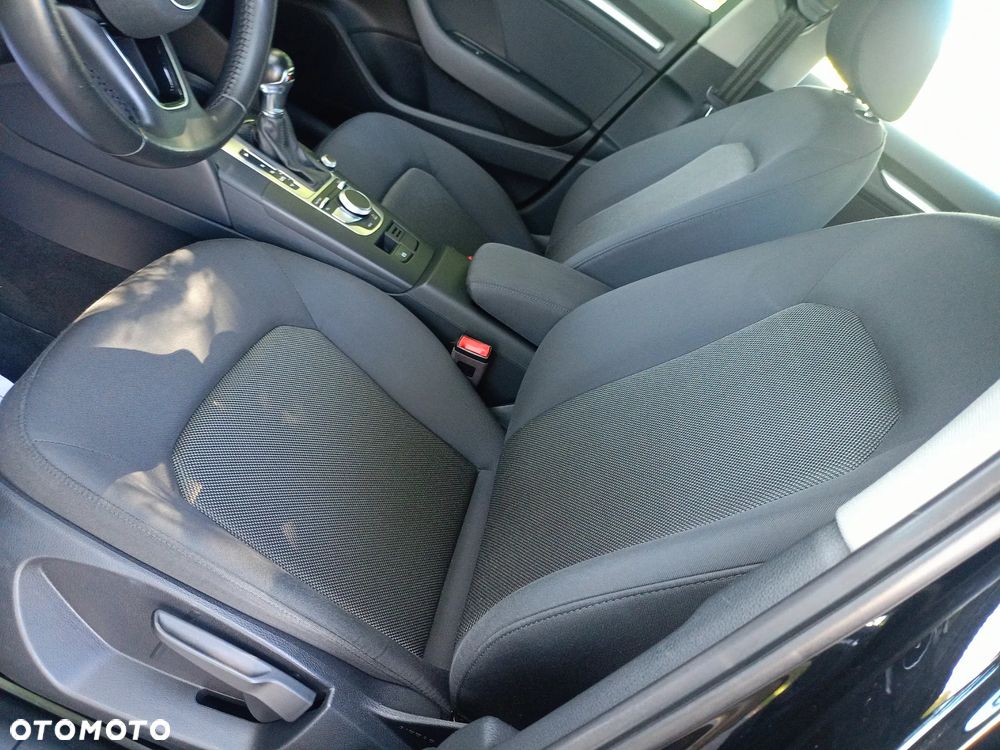 Audi A3 Sportback 2.0 TDI S tronic design - 11