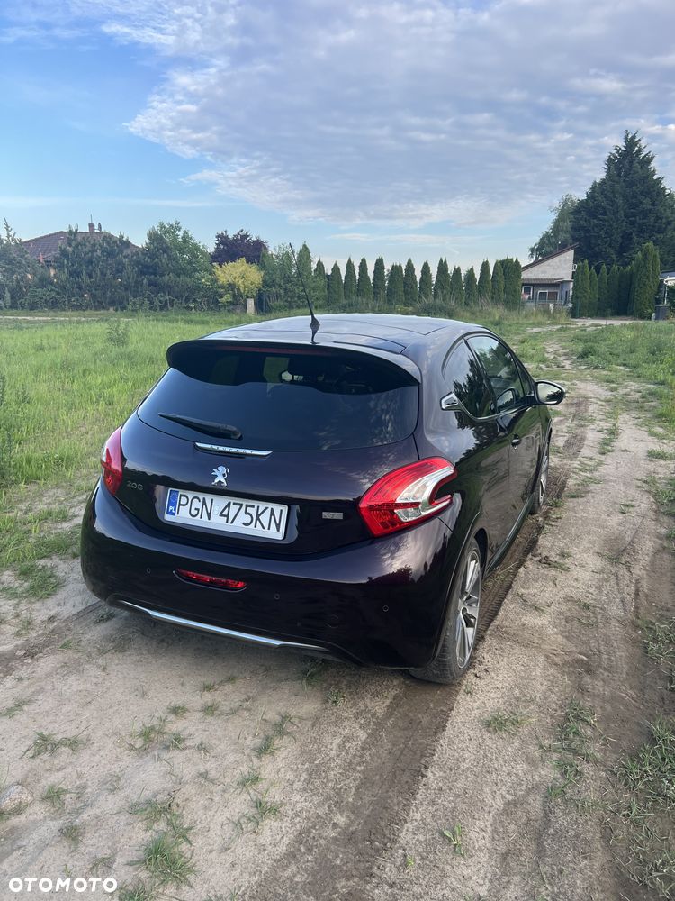 Peugeot 208 1.6 THP Allure - 3