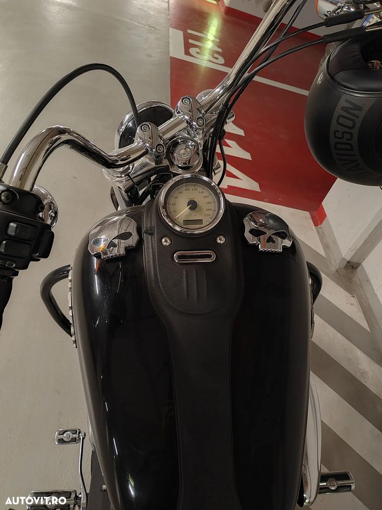 Harley-Davidson Dyna Street Bob - 6