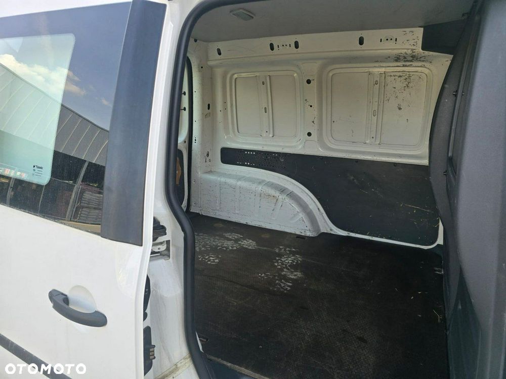 Volkswagen Caddy - 27