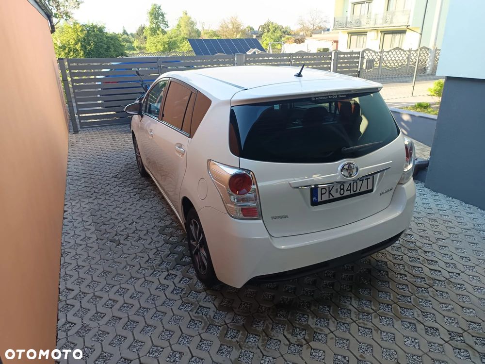 Toyota Verso 1.8 Prestige MS - 12