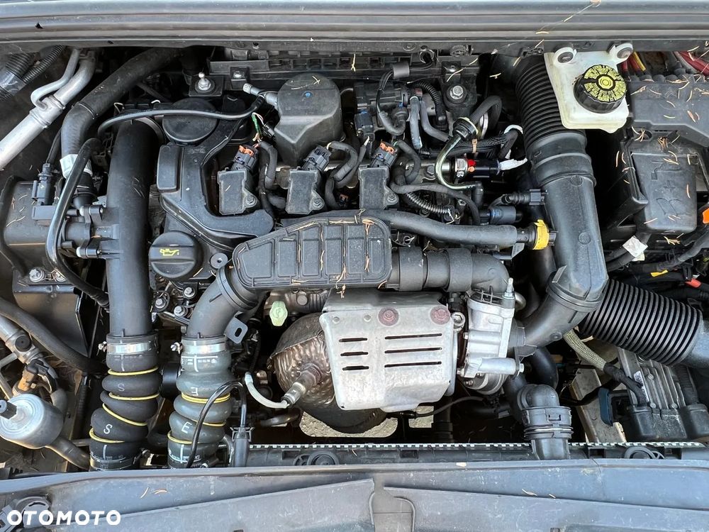 Silnik kompletny 1.2 PureTech 96kW HNY EB2DTS Citroen C4 II 140 000km - 1