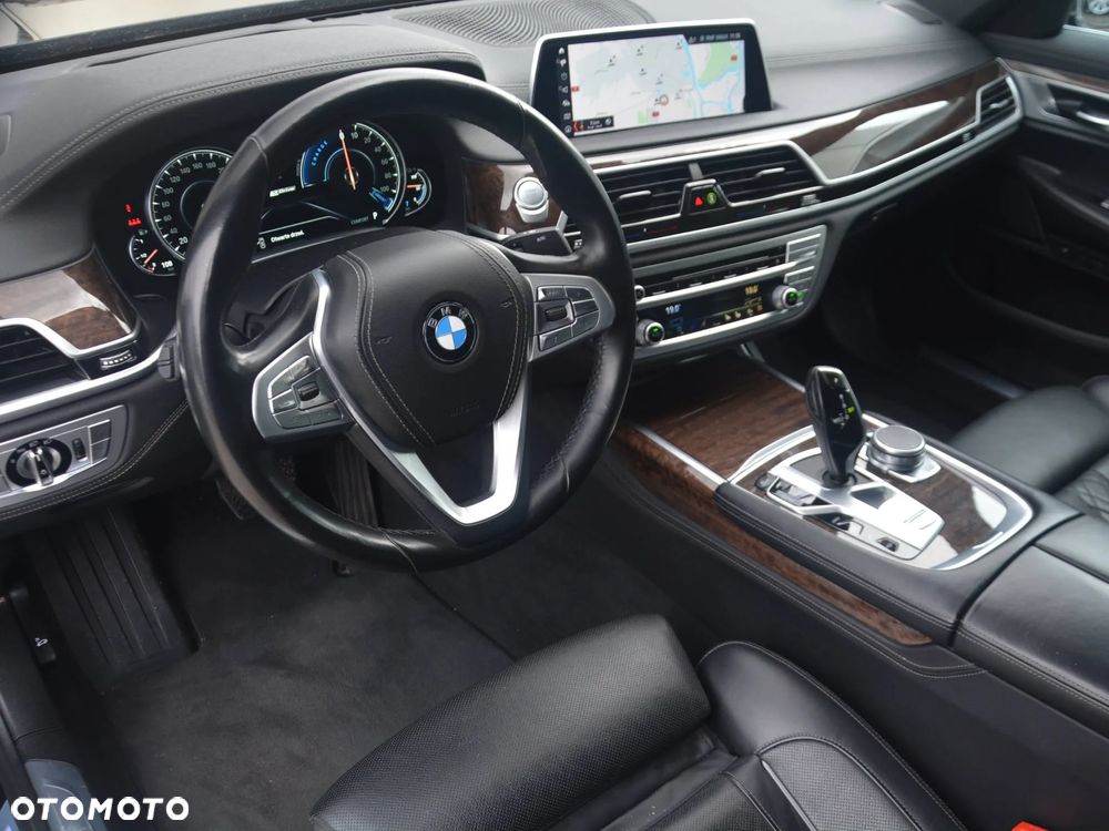 BMW Seria 7 740Le xDrive iPerformance - 8