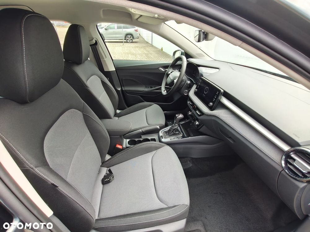 Skoda Fabia 1.0 TSI Drive DSG - 12