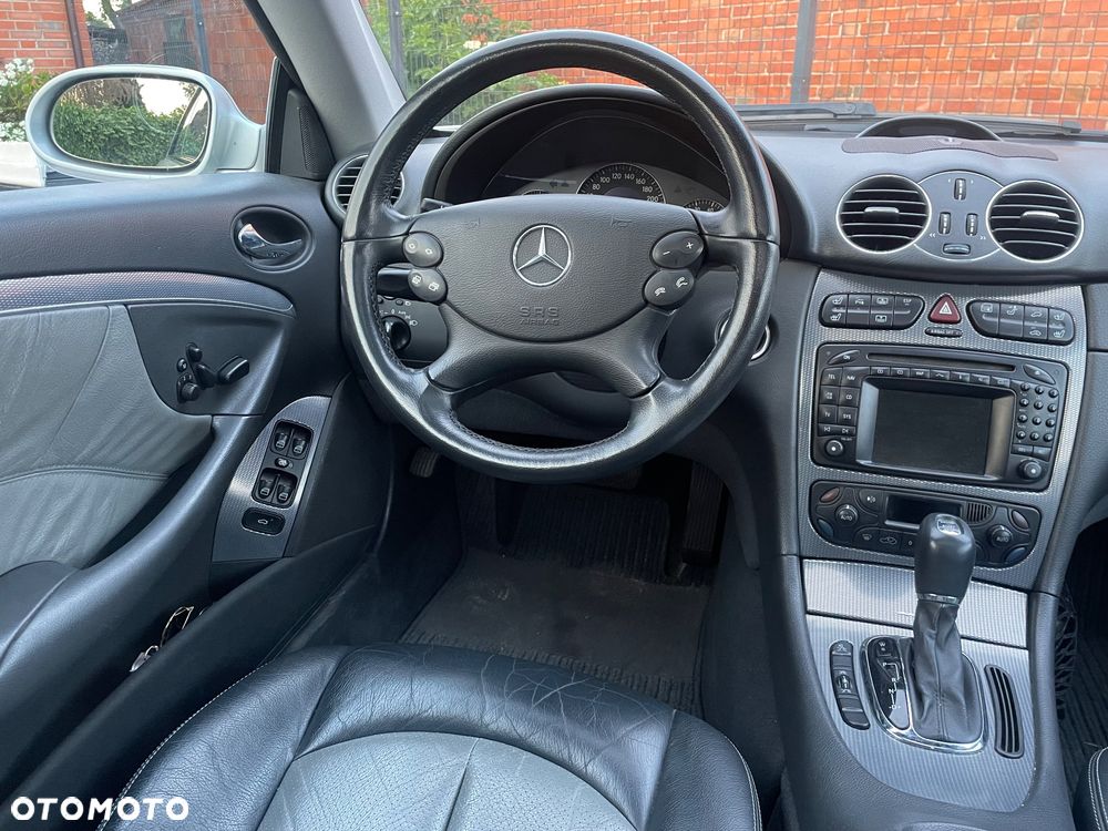 Mercedes-Benz CLK - 13