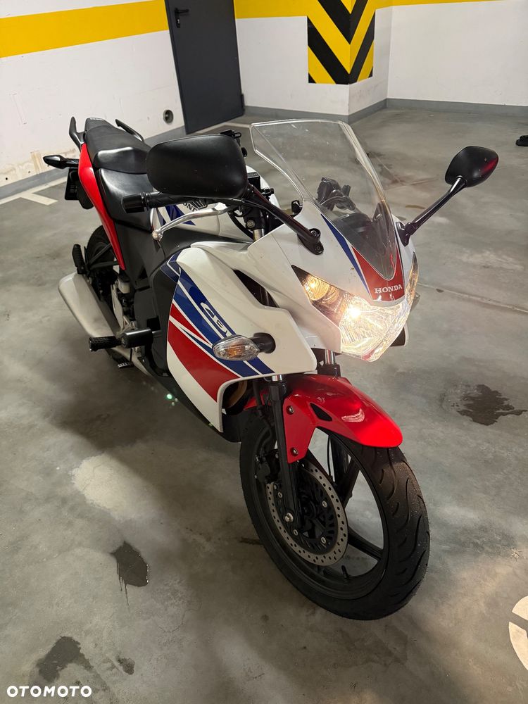 Honda CBR - 6