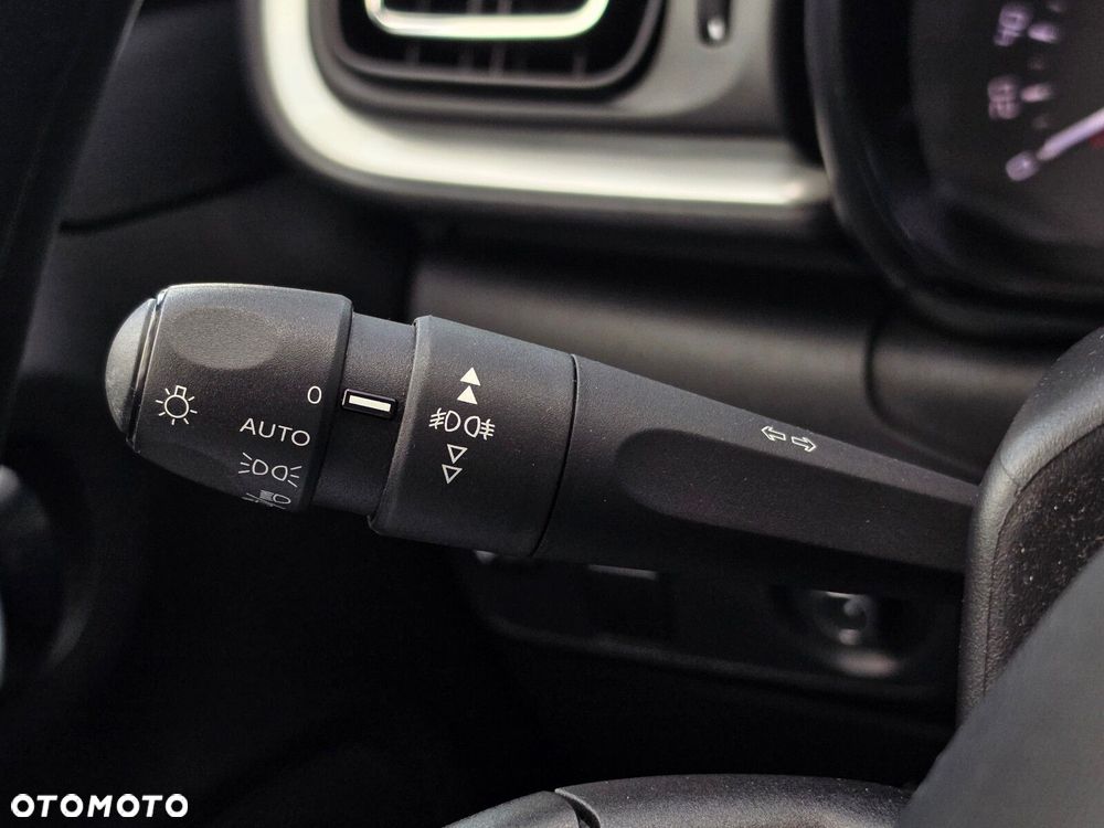 Citroën C3 1.2 PureTech Max EAT6 - 17