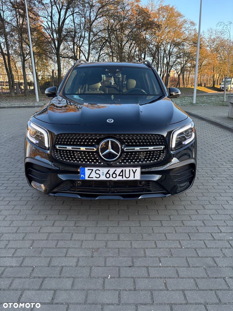 Mercedes-Benz GLB 250 4-Matic AMG Line 8G-DCT - 4