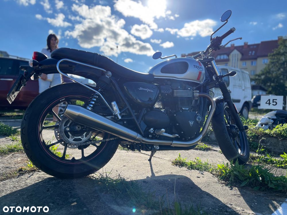 Triumph Street Twin - 3